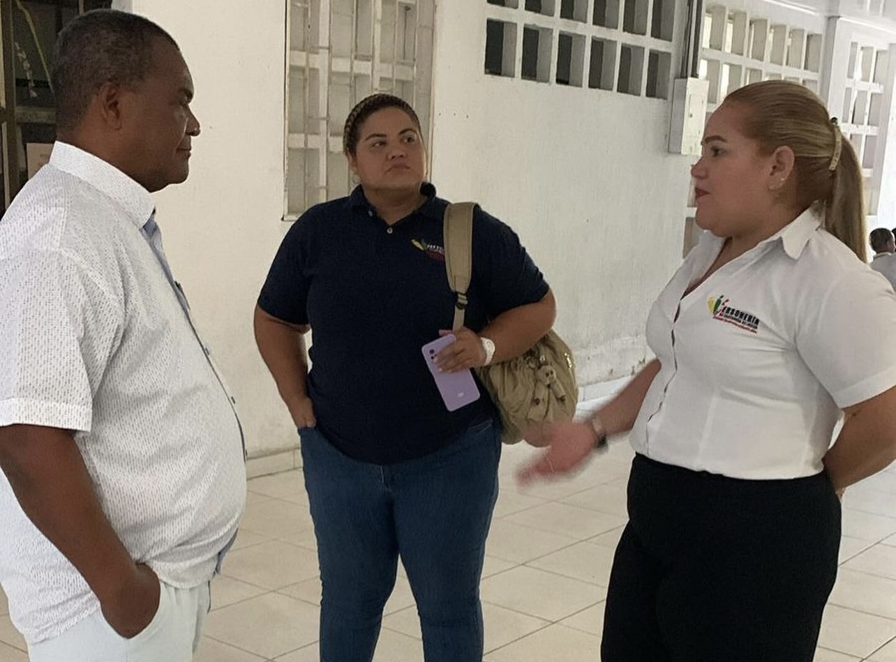  Comunidad educativa Mercedes Abrego recibió visita de la Personera (E)