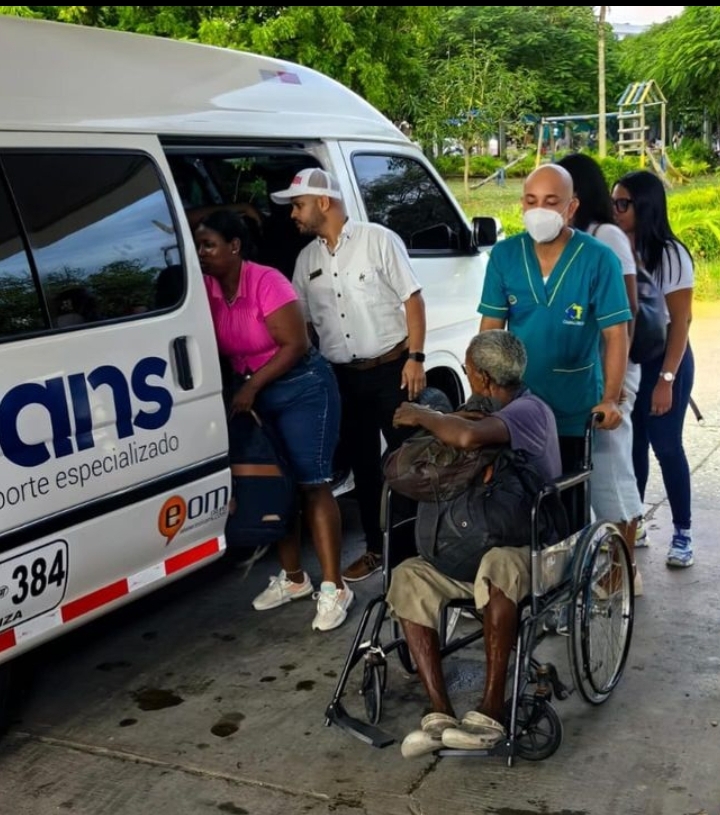 ATENCIÓN A LOS ADULTOS  MAYORES GARANTIZANDO  SUS DERECHOS 