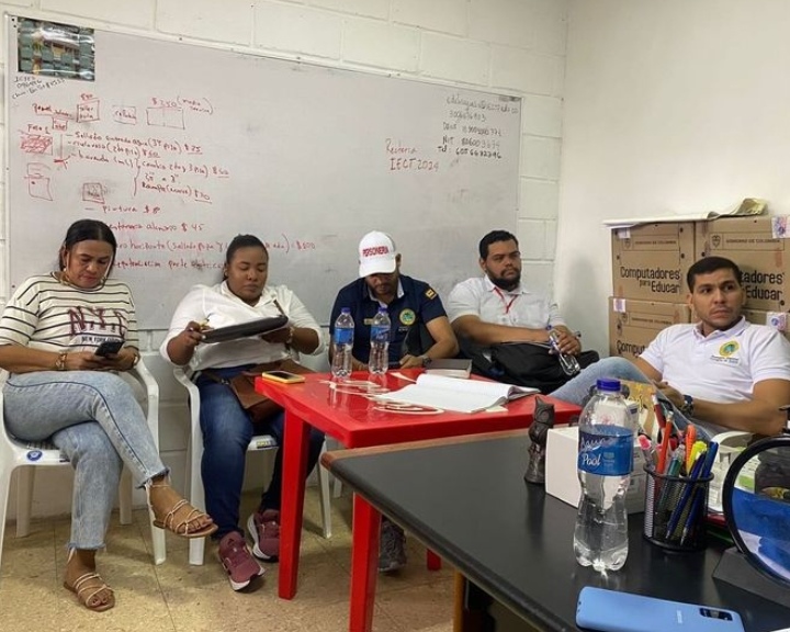 VISTA A LA INSTITUCIÓN EDUCATIVA CAMILO TORRES DEL POZON 